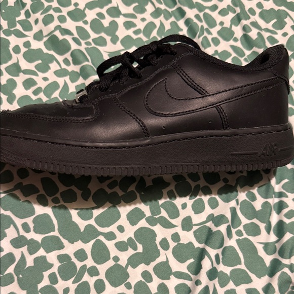 Nike Black Leather Air Force 1 Low-Top Sneakers